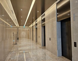 센터필드 사무실 엘리베이터홀 이미지